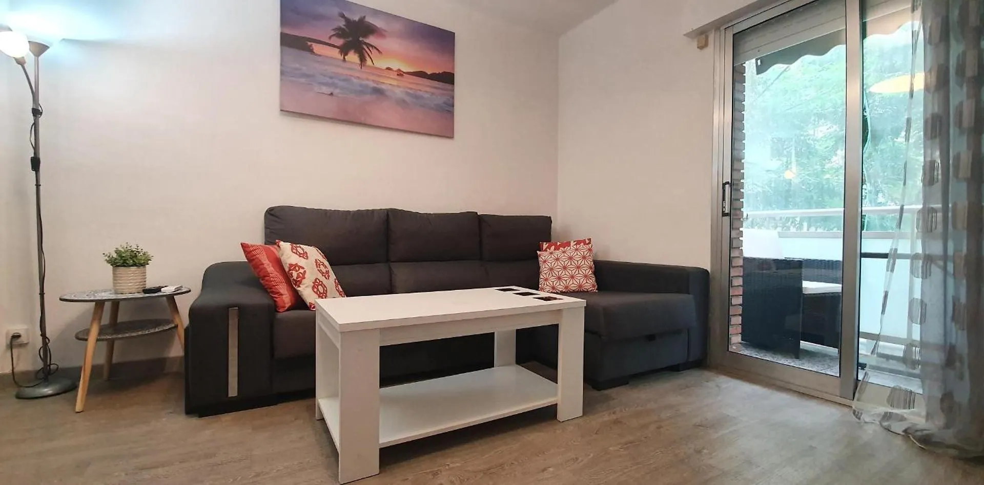 Beautiful Apartment In The Center 타라고나 0*,  스페인